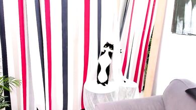 Raychell_Black's stunning bottom is the perfect showcase for her seductive skills