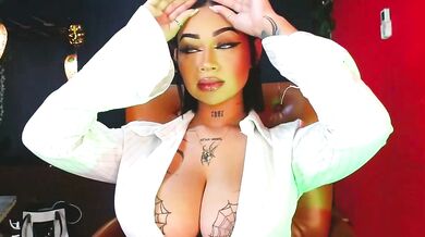 Aitanarus exposes herself in hot and steamy real-time action