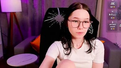 Unnamed memory - Sexy influencer Lovely Queen Luscious curves her backside in this steamy video
