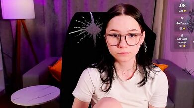 Unnamed memory - Sexy influencer Lovely Queen Luscious curves her backside in this steamy video