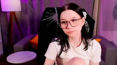 Unnamed memory - Sexy influencer Lovely Queen Luscious curves her backside in this steamy video