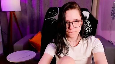 Unnamed memory - Sexy influencer Lovely Queen Luscious curves her backside in this steamy video
