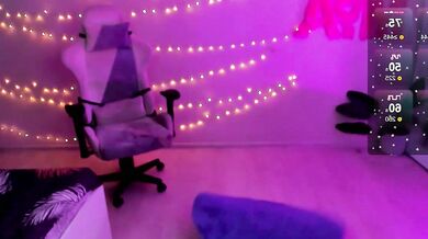 Miss_mia_Meow's mesmerizing buttocks and fiery moans will make you beg for more!