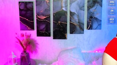 Noreenestabrooks' live cam show - Enchanting the waistline, frame by frame!