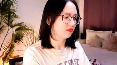 Watch Power_robyn dominate in a mesmerizing way as he strokes his shaft to ecstasy