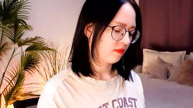 Watch Power_robyn dominate in a mesmerizing way as he strokes his shaft to ecstasy