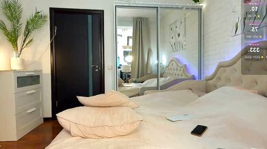 Oh_julie gets naked and reveals her insatiable lust for followers on Instagram