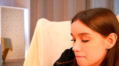 Harrieteasley's stunning assets and hardcore pounding skills will make you drool in lust