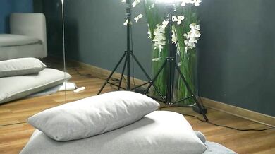 Watch alexxiskye, the ultimate influencer, getting off with perfect symmetry