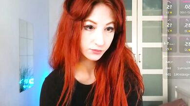 Caty Cuddly - The Energetic Ass Elegant Beauty Shows off her Fun Club Skills in a Cam Video