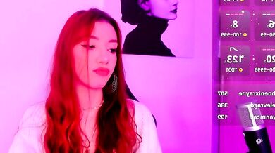 Thecosmicgirl's hot surrender - A spy cam show with Alluring influencer and Dynamic Decolletage