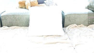 Lizzielight_ - Sexy babe with fiery passion and stunning assets gets naked in hot leak action