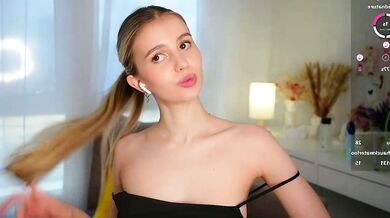 Watch the busty Radiant Enchantress get seduced by the amateur's body and get wet