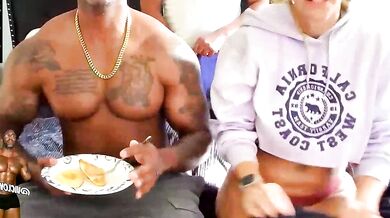 Sadierw gets naked and has an explosive orgasm in front of Graceful Show