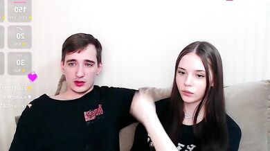 White_boo's Elegant Cleavage captivates in Sensual pleasure on Cam