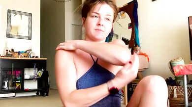 Sweet_truffle is a seductive temptation for the camera - watch her in action!