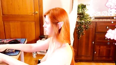 Doll_lesli's recordable rear play makes you drool in lustful delight