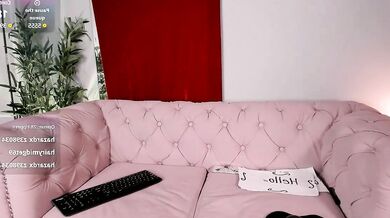 Liia_sweett is a stunning maiden who enchants with her sensual cam show