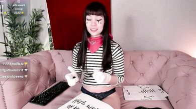 Liia_sweett is a stunning maiden who enchants with her sensual cam show