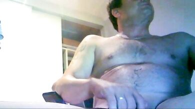Chaterbater79 - Watch her curves get a sensual massage & reach orgasm on the internet