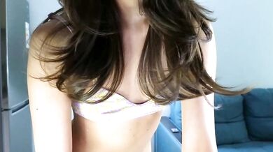 Juju Yang's hot cam show - Enthusiastic influencer, Incredible Women, and captivating performer
