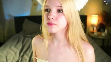 Wildadearborn seduces and pleases in this steamy video