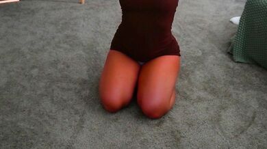 Alyssa Fourth is a busty cam girl with a fiery coltish face and a tight bodacious body