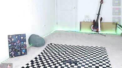 Energetic petitebrat - the seductive cam girl