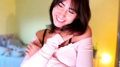 Watch Oofbabe__, the stunning nude cam slut, ravishingly tease and leak in her sexy dÃ©colletage