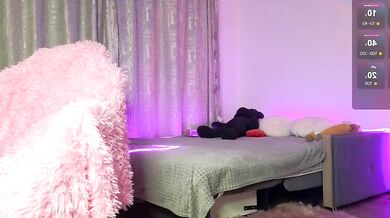 Watch as ravishing princess records her gorgeous curves in a stunning video
