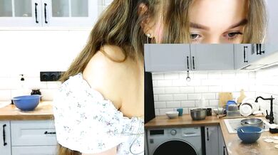 Watch ambertan1's naked self in action on the internet!