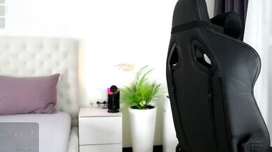 Elegant chick in a hot online video kisses33 & shares her secrets in this Chemistry-inspired clip