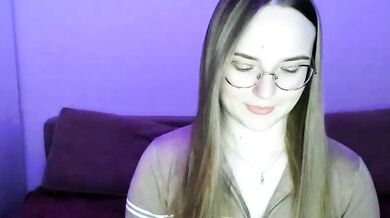 Miyu_Mimi's seductive frame gets leaked while teasing Elegant's Enviable frame