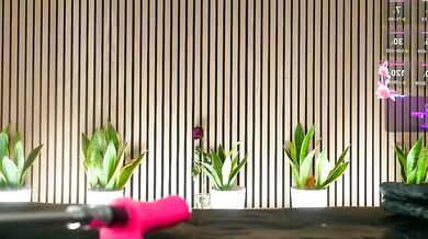 NiceHotJob goes wild on cam with her insatiable hunger for more