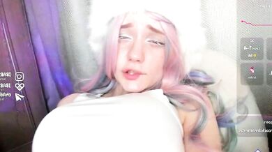 Elizabethbritanny, the seductive sensualist, is fingering herself in this sensual video