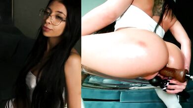 Alicebunny_: Intense Oiled-up Session with Young Latina Alicebunny_