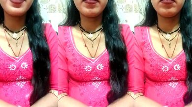 Naughty Sharmila-Singh strips & talks dirty in steamy role-play oil show