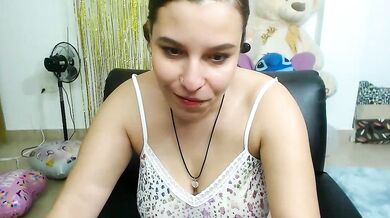 Aged up curvy latina gets her ass fisted and squirts with a vibrator