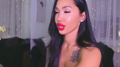 LinaMuhn's role-play as a young Asian handjob mistress & dirty talker in record-breaking anal sex tape