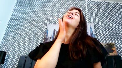 Scarlett_moore's deepthroat skills are unmatched by her cheap Spanish roommates