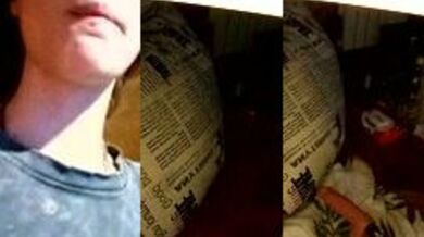 Hot middle-priced girl with tattoos gives a sloppy outdoor BJ with a twist