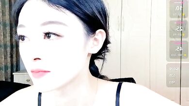 Watch Mila825 strip down and play doggy-style with her young petite frame in hot cosplay