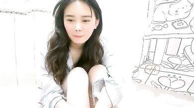 Angel A0 strips and teases for your viewing pleasure on Stripchat