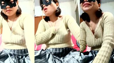 Anna_Toy19 strips, teases, and gets humiliated in a hot, doggy-style dildo-or-vibrator milf