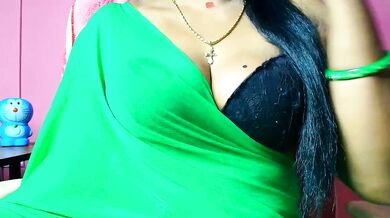 Tamilswetha_telugu strips and teases with big tits and hairy pussy in Indian cam show