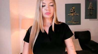 NiaHolland records her curvy young blonde friend getting a hot creampie