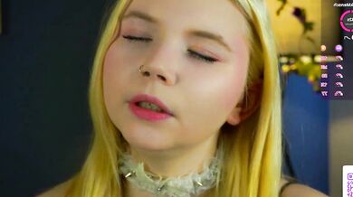 Watch DaisyElmers give jerk-off instructions to her white-ass-clad friend's big-nippled ass