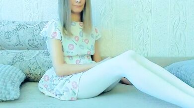 YourCaramel flaunts her camel-toe while dirty talking & getting off with dildo-or-vibrator