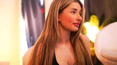 AvaShayy gets her big ass pounded in a wild dildo-or-vibrator cowgirl session