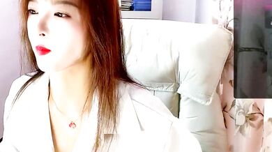 Angelic-Baby's petite body gets a wild ride with Deluxe Cam2Cam and heels on!